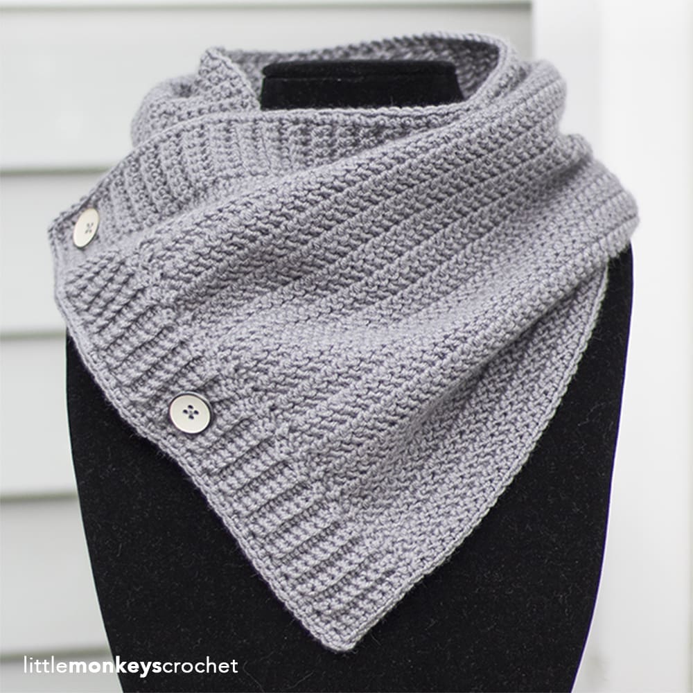 Herringbone Buttoned Cowl (AdFree PDF)